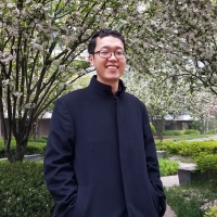 李龙博
